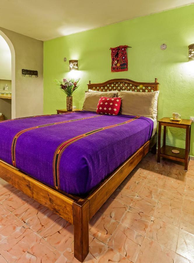 Casa Del Maya Bed & Breakfast Мерида Екстериор снимка